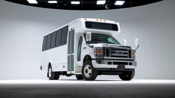 menifee 15 passenger minibus